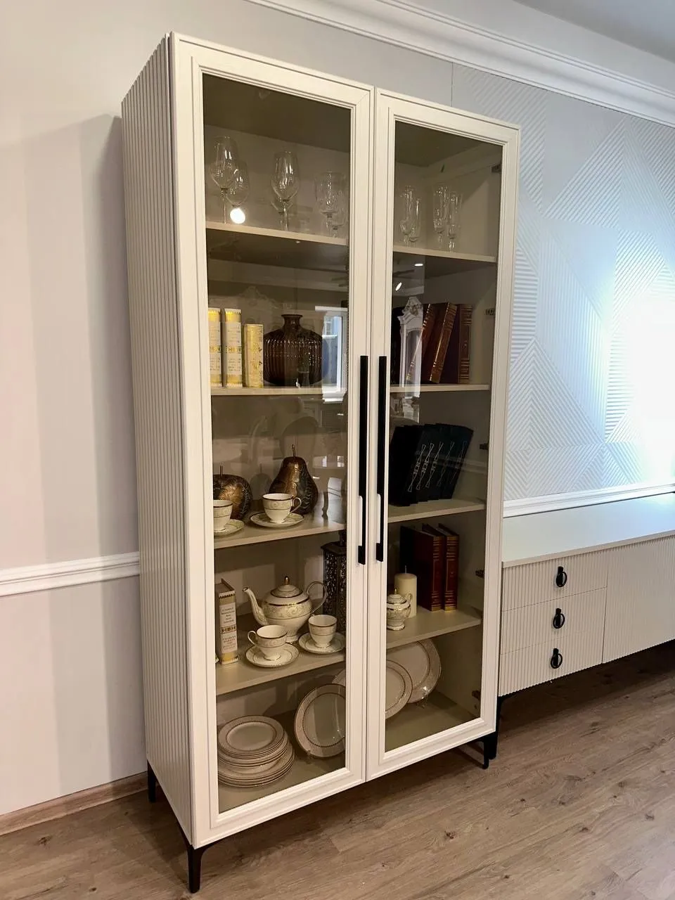 м. Марьина Роща - Витрина Стелла 2-ств светло серый камень | изображение 16